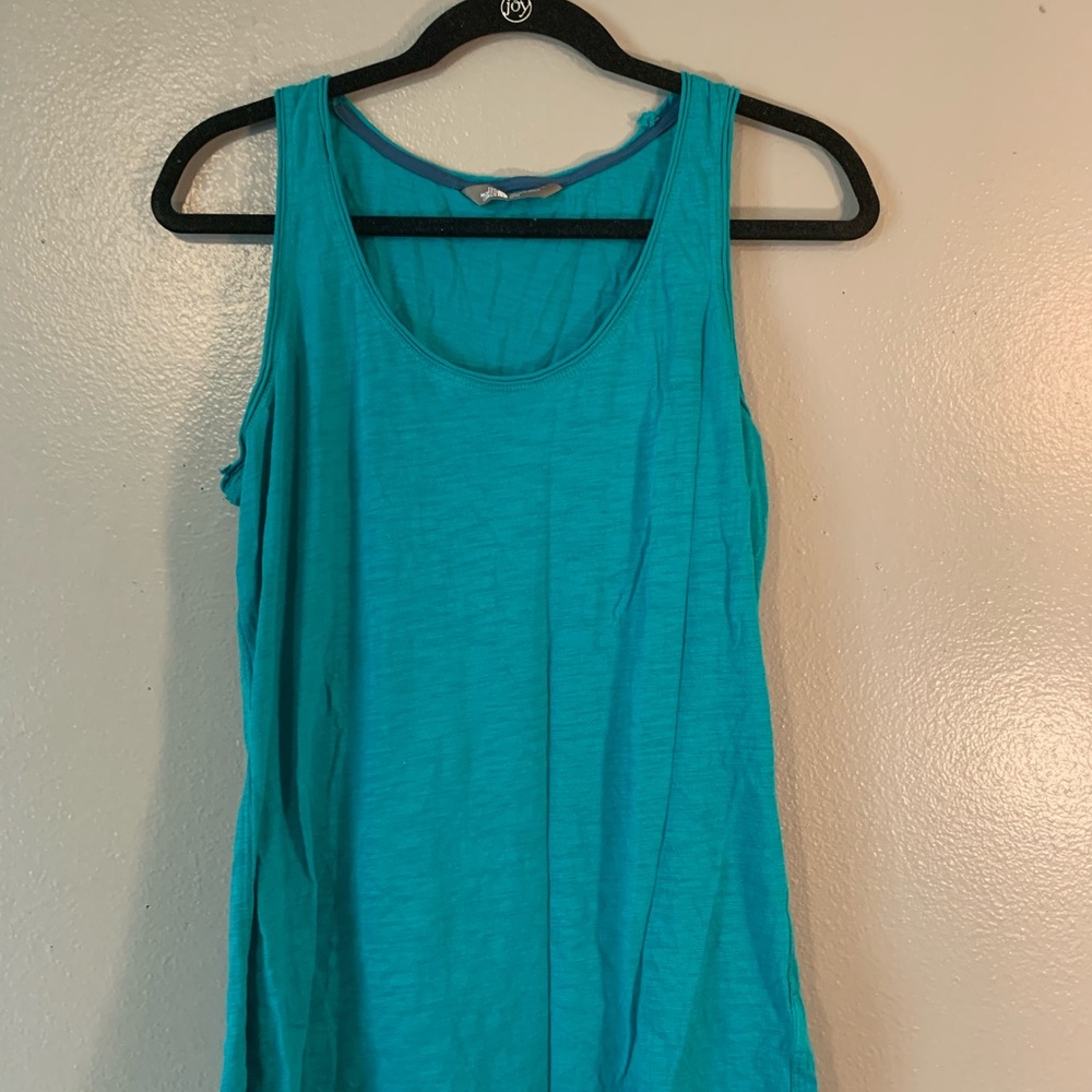2/$20 North face U-neck tank